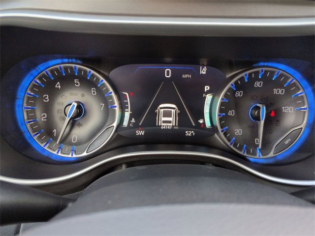 Used 2024 Chrysler Pacifica Touring-L image 17