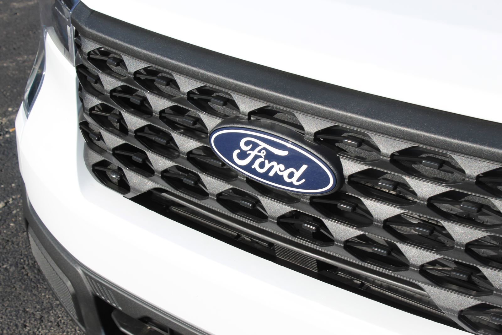 New 2025 Ford Maverick XL w/ Equipment Group 101A image 9