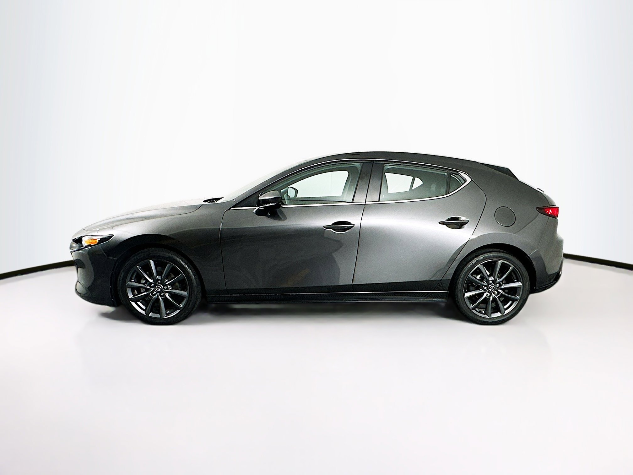Used 2021 MAZDA MAZDA3 s image 4
