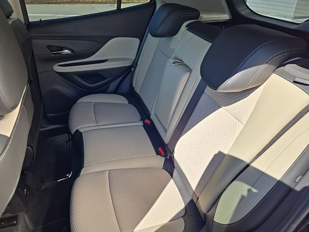 Used 2022 Buick Encore Preferred w/ Safety Package image 36