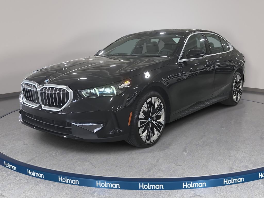 Used 2026 BMW 530i w/ Convenience Package RWD image 1