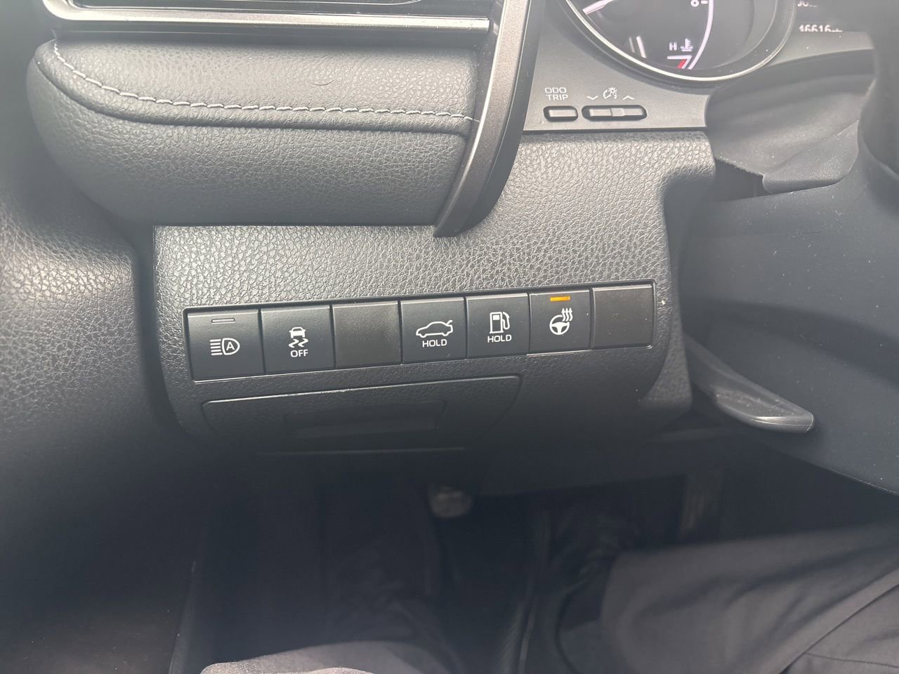 Used 2023 Toyota Camry SE image 20