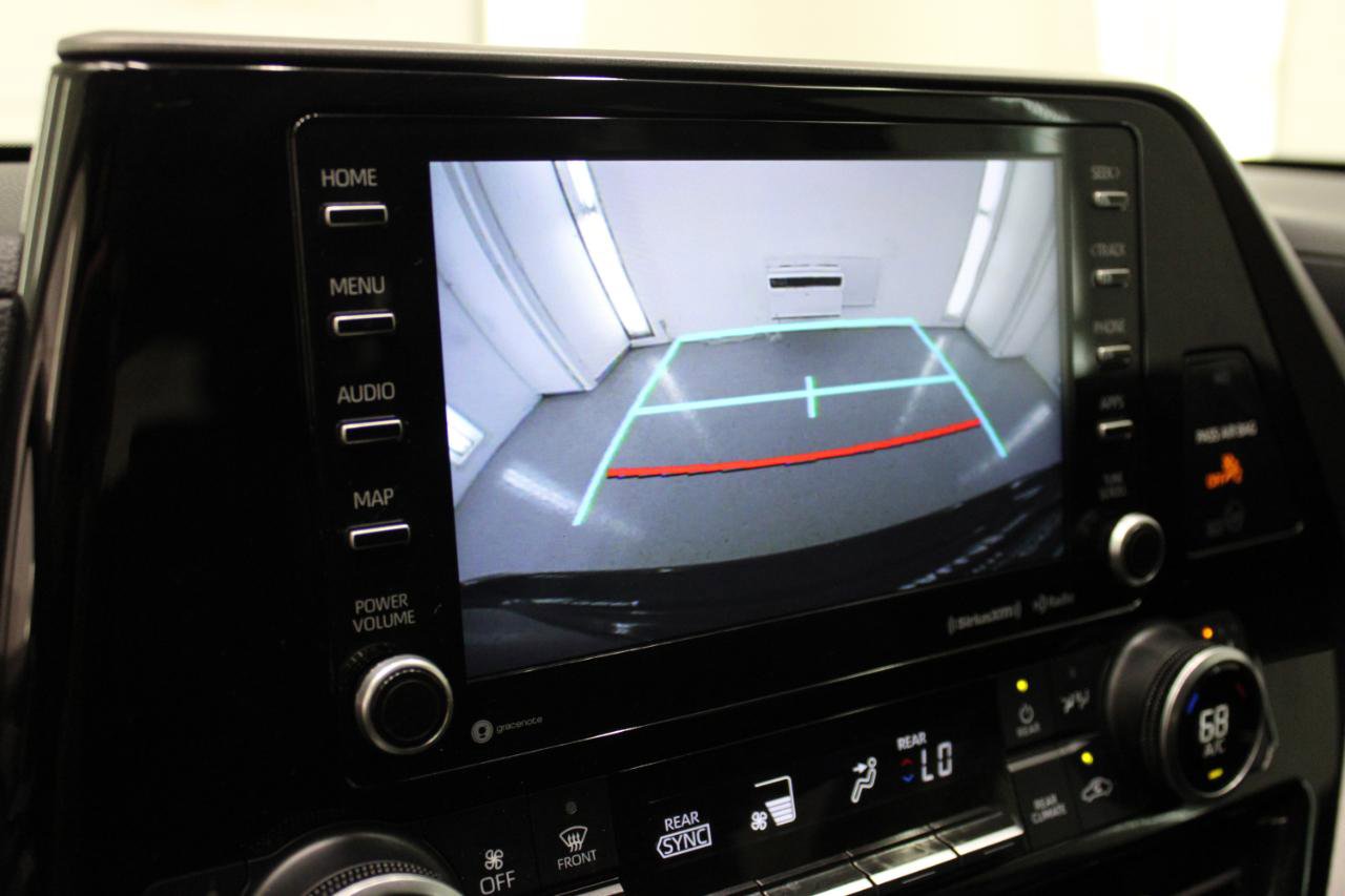 Used 2021 Toyota Highlander XLE image 54
