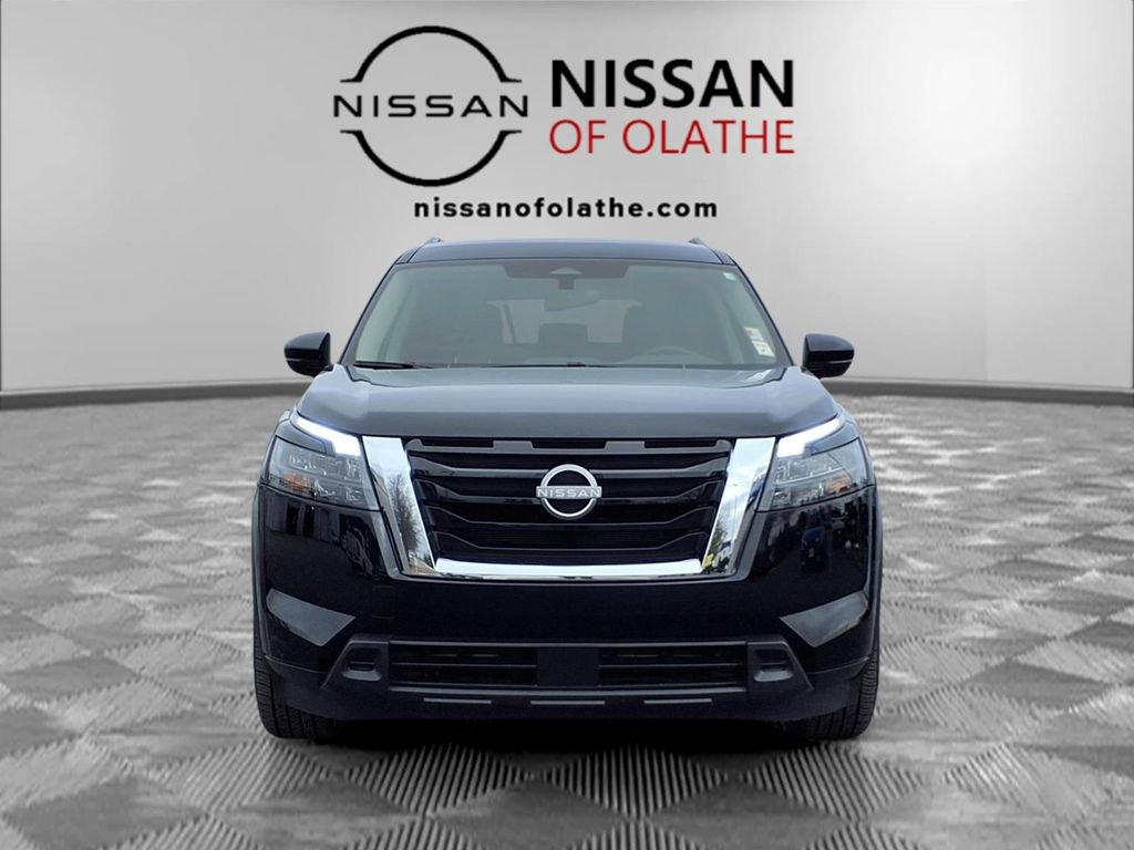 Used 2025 Nissan Pathfinder SV image 30