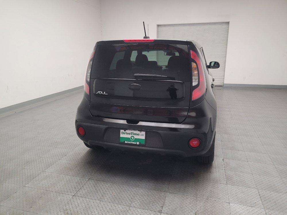 Used 2017 Kia Soul FWD image 7