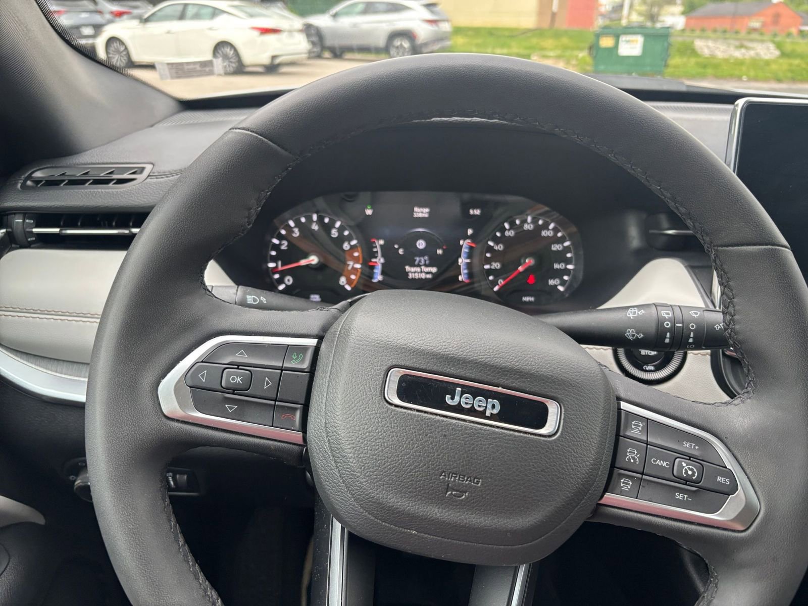 Used 2025 Jeep Compass Trailhawk image 32
