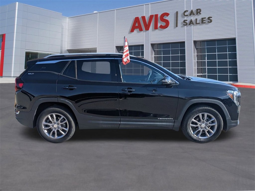 Used 2024 GMC Terrain SLT image 5