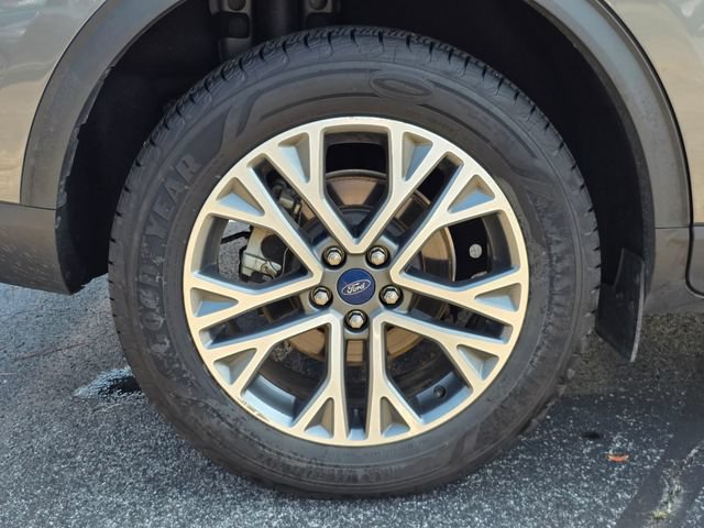 Used 2022 Ford Escape SEL AWD/4WD image 16