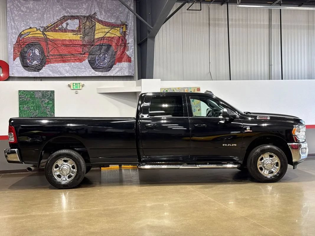 Used 2022 RAM 2500 Big Horn AWD/4WD image 36