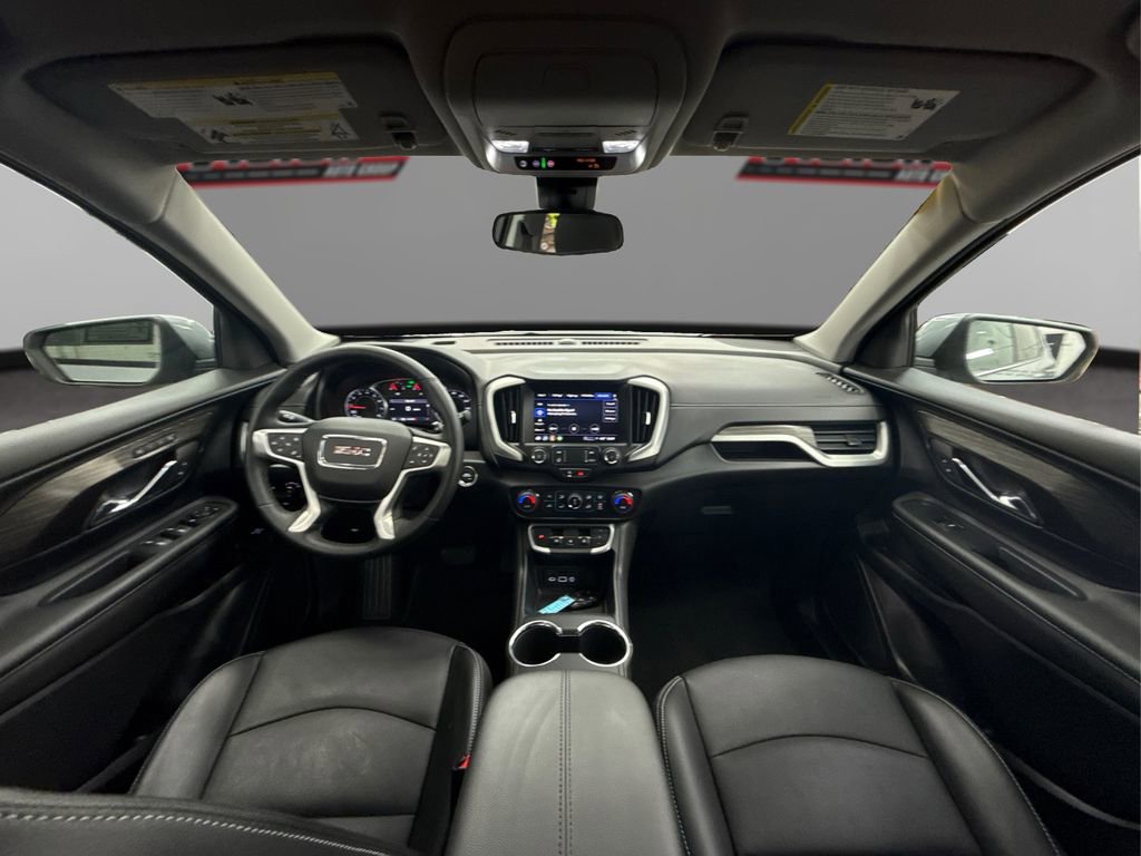 Used 2024 GMC Terrain SLT image 29