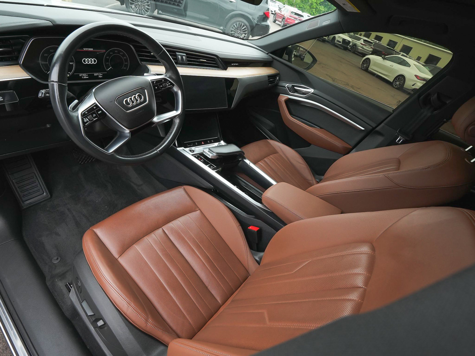 Used 2024 Audi Q8 e-tron Premium Plus AWD/4WD image 15