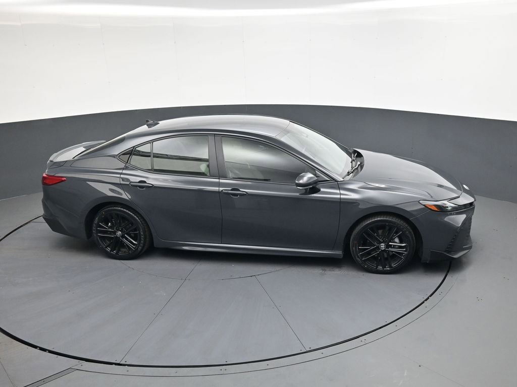 Used 2025 Toyota Camry SE w/ Convenience Package image 29