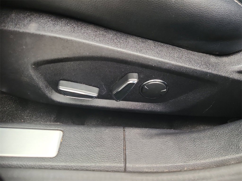Used 2019 Ford Fusion Titanium image 8