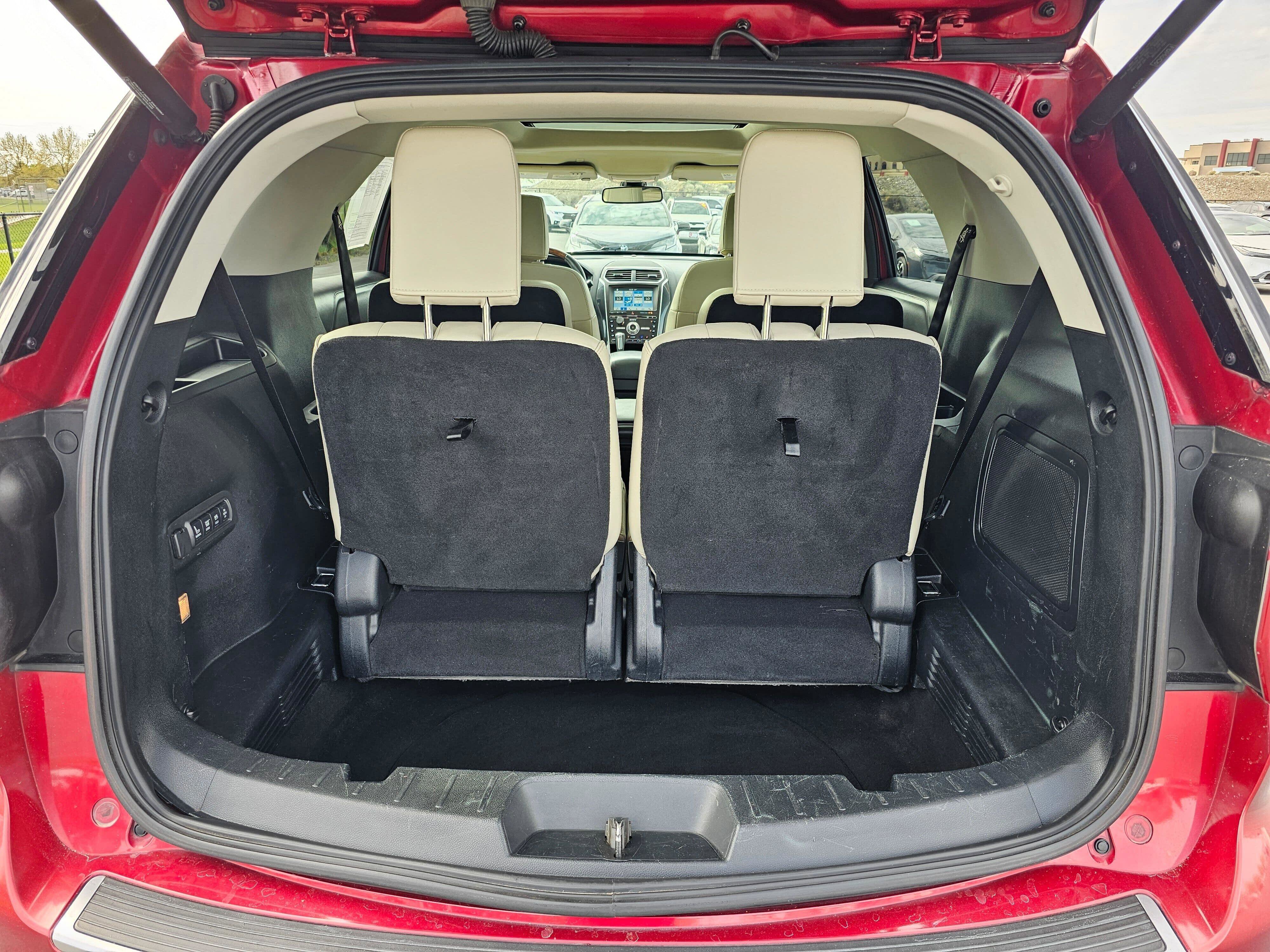 Used 2018 Ford Explorer Platinum AWD/4WD image 15