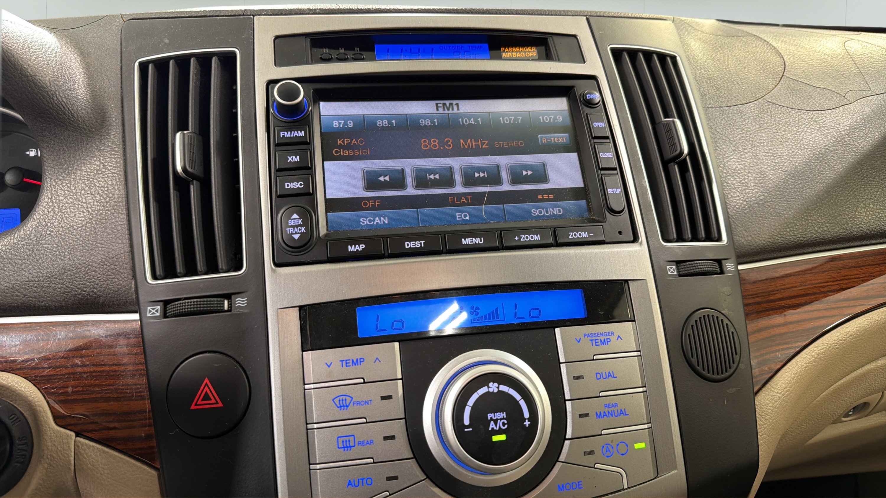 Used 2009 Hyundai Veracruz Limited w/ Navigation Pkg 4 AWD/4WD image 17