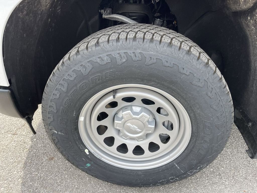 New 2026 Chevrolet Silverado 1500 W/T w/ WT Value Package AWD/4WD image 10