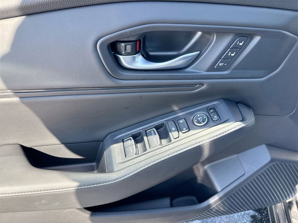 Used 2025 Honda Accord Sport image 21