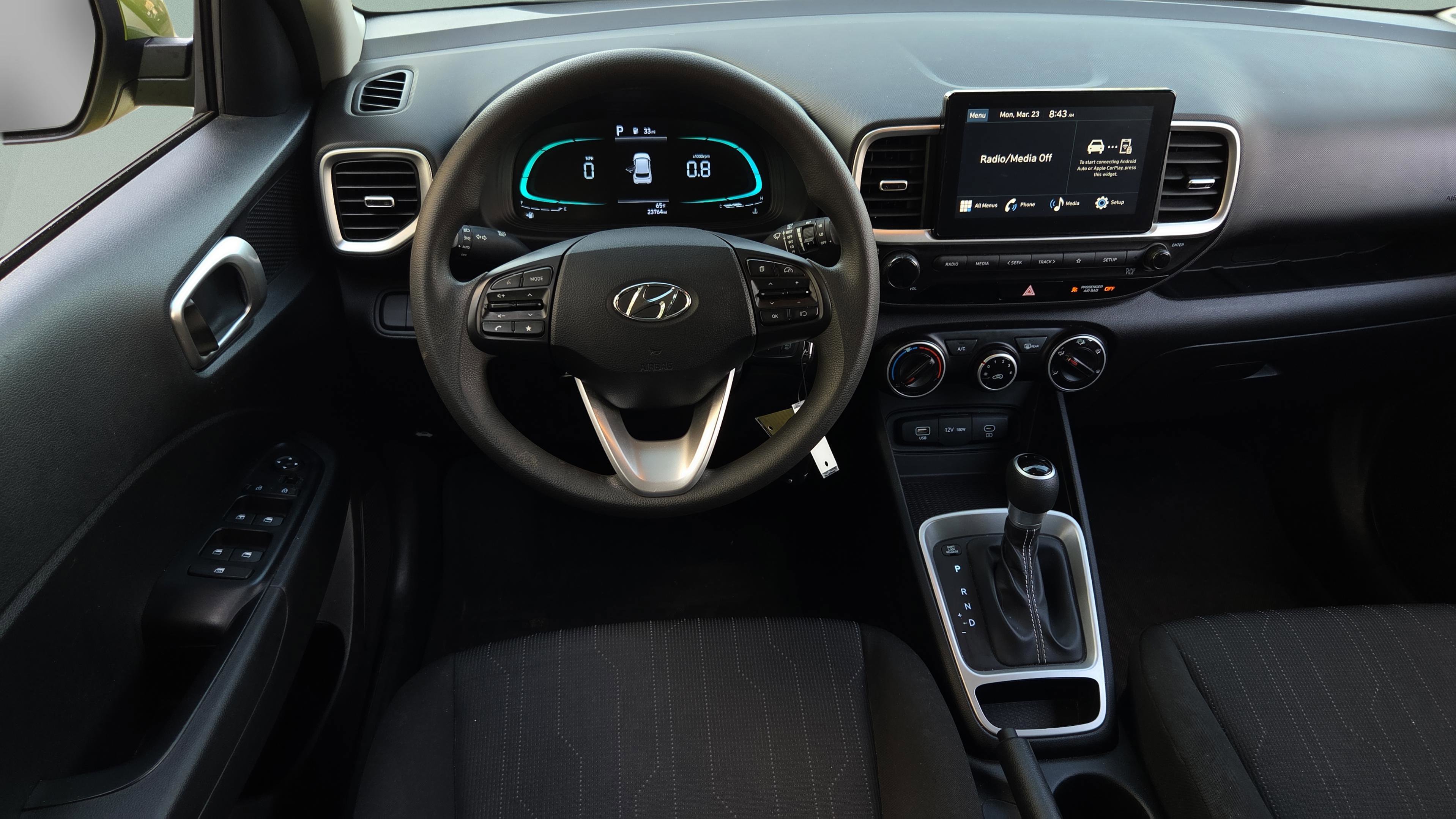 Used 2024 Hyundai Venue SE image 11