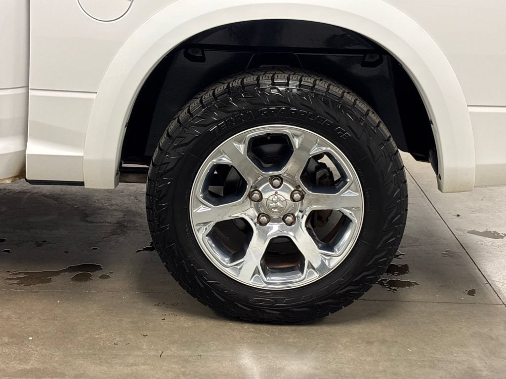 Used 2015 RAM 1500 Laramie w/ Convenience Group AWD/4WD image 14