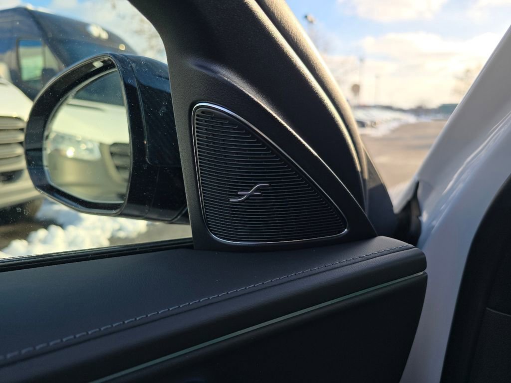 New 2026 Mercedes-Benz E 53 AMG e 4MATIC Sedan image 9