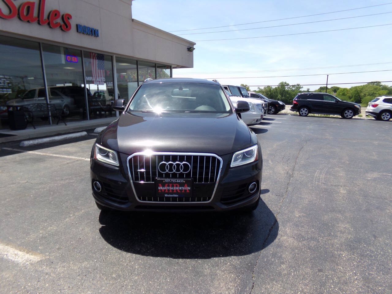 Used 2017 Audi Q5 2.0T Premium Plus w/ Technology Package AWD/4WD image 2