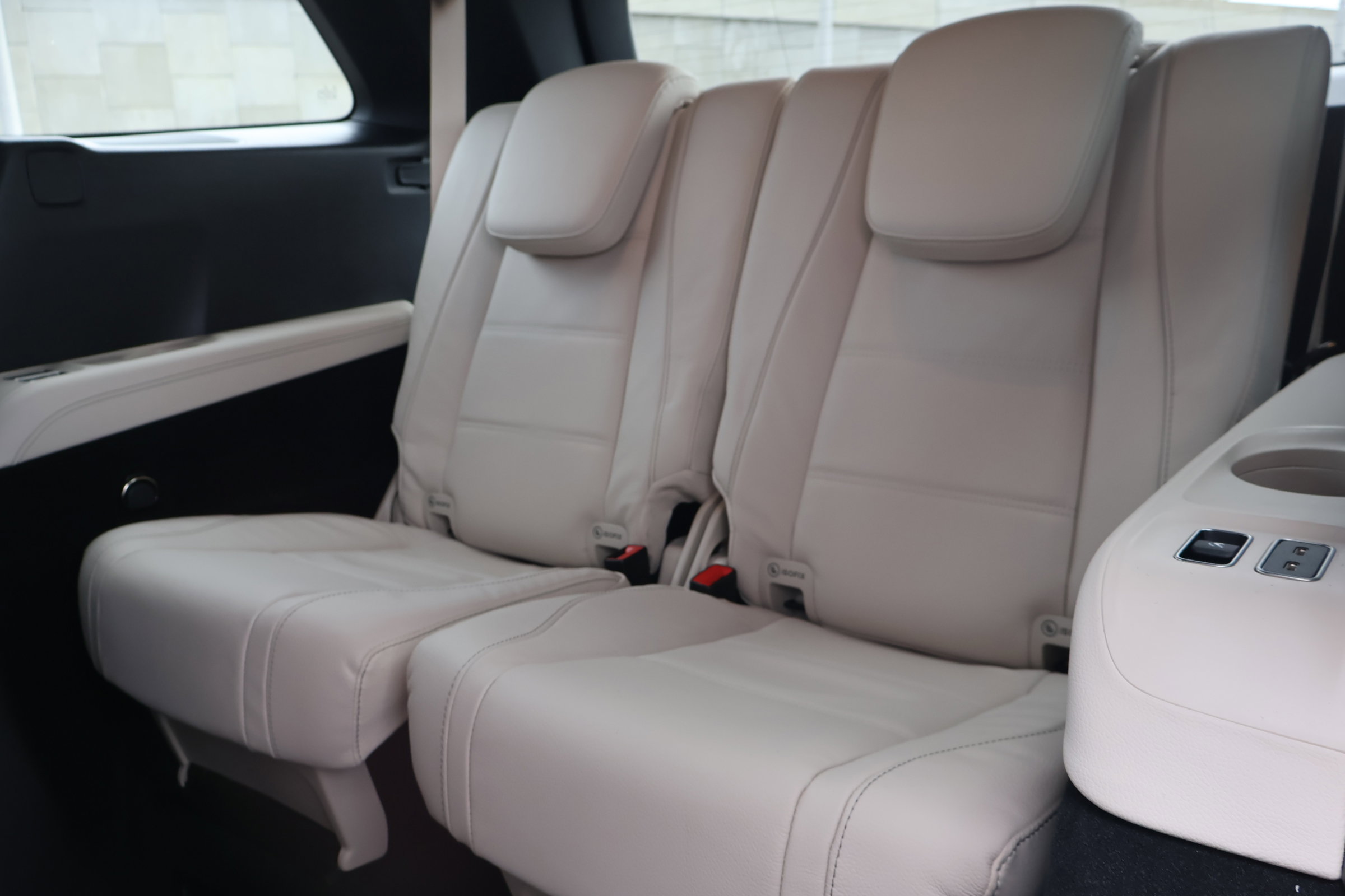 New 2026 Mercedes-Benz GLS 580 4MATIC image 16