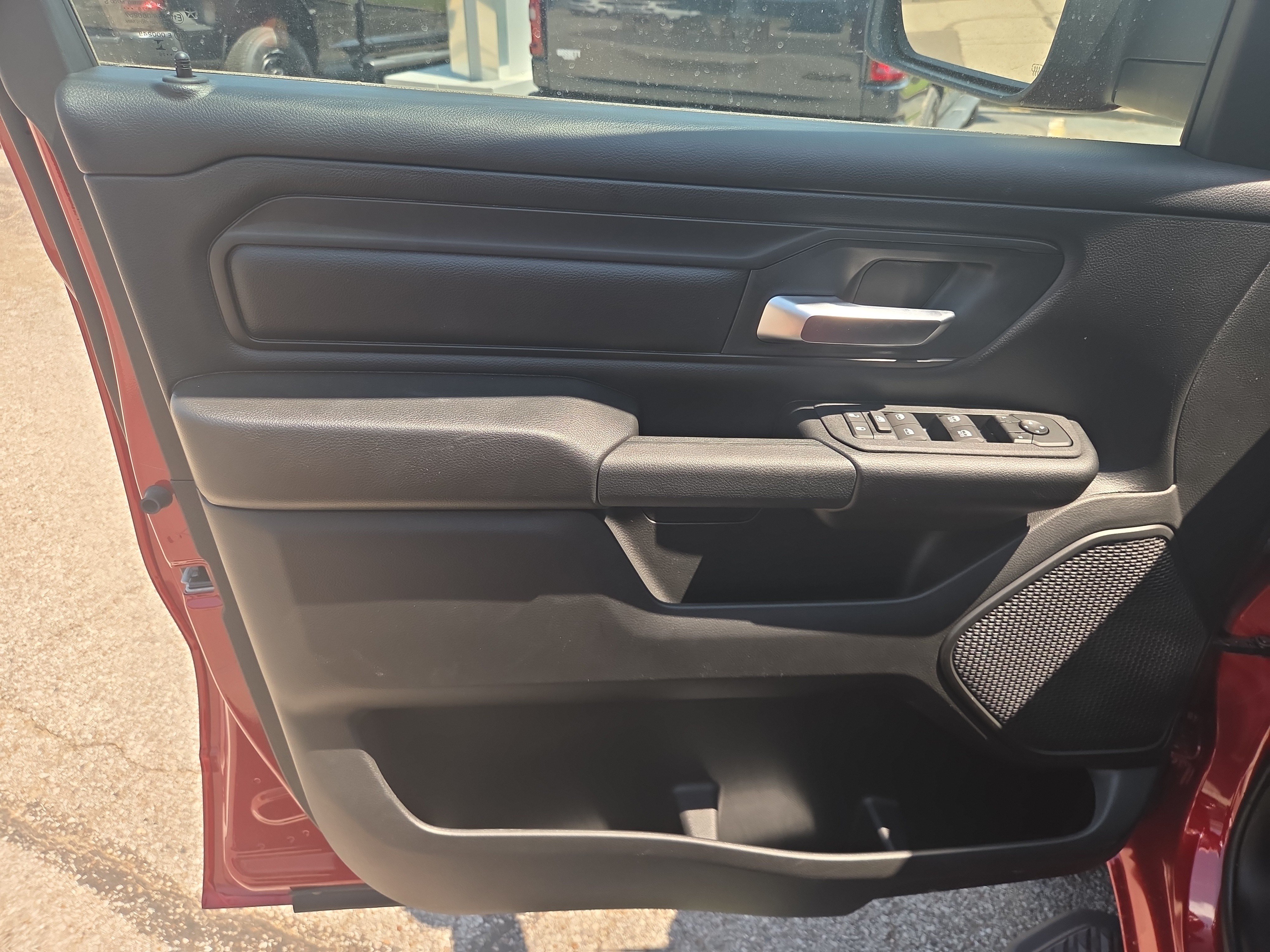 New 2026 RAM 1500 Express AWD/4WD image 5