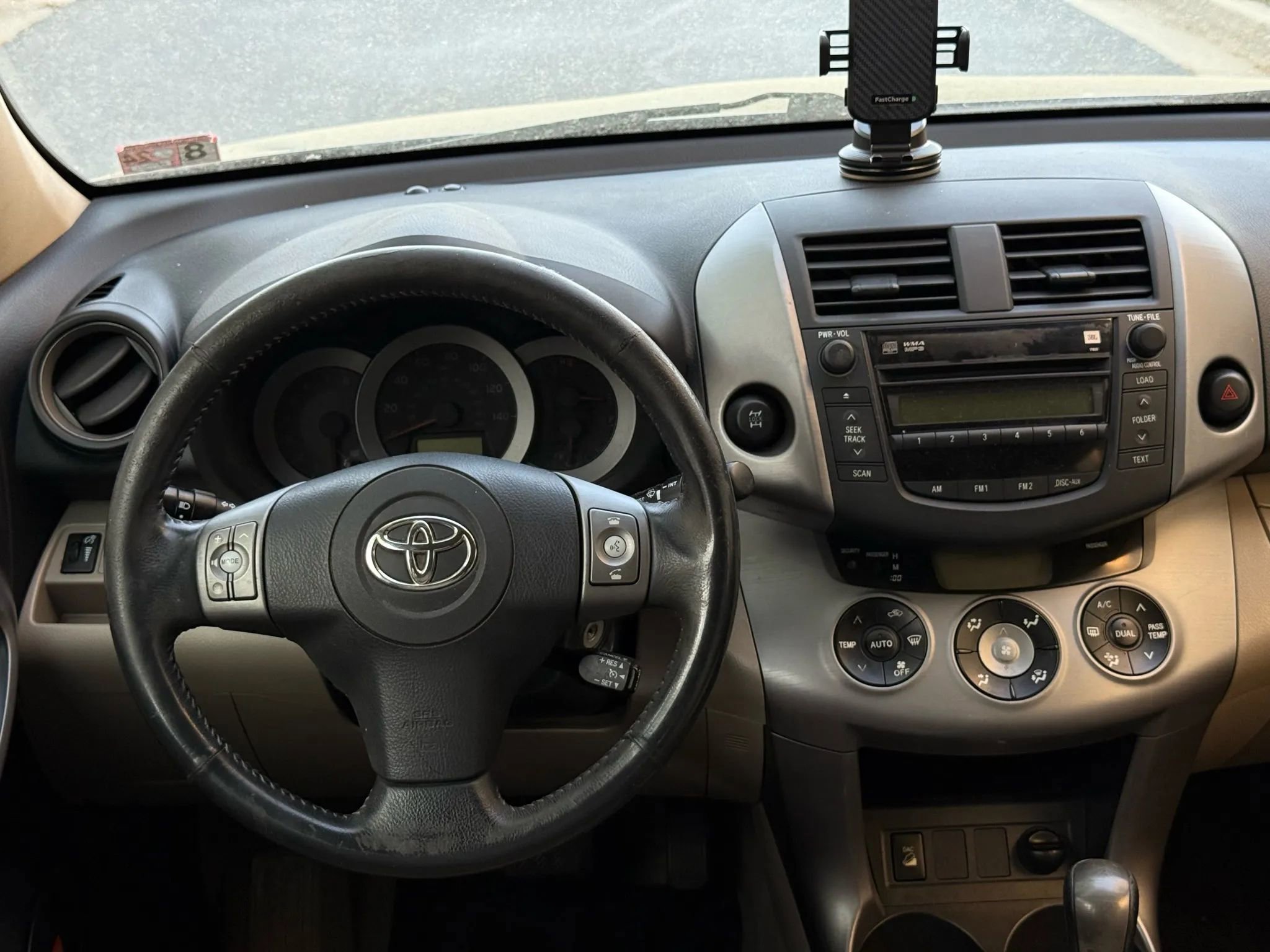 Used 2007 Toyota RAV4 Limited image 34