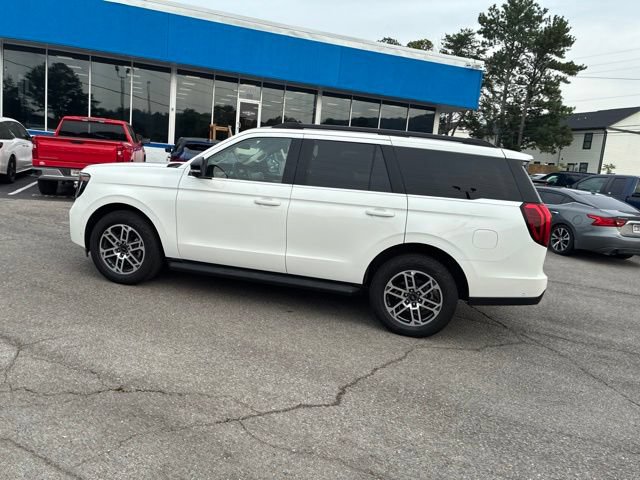 Used 2025 Ford Expedition Active AWD/4WD image 18