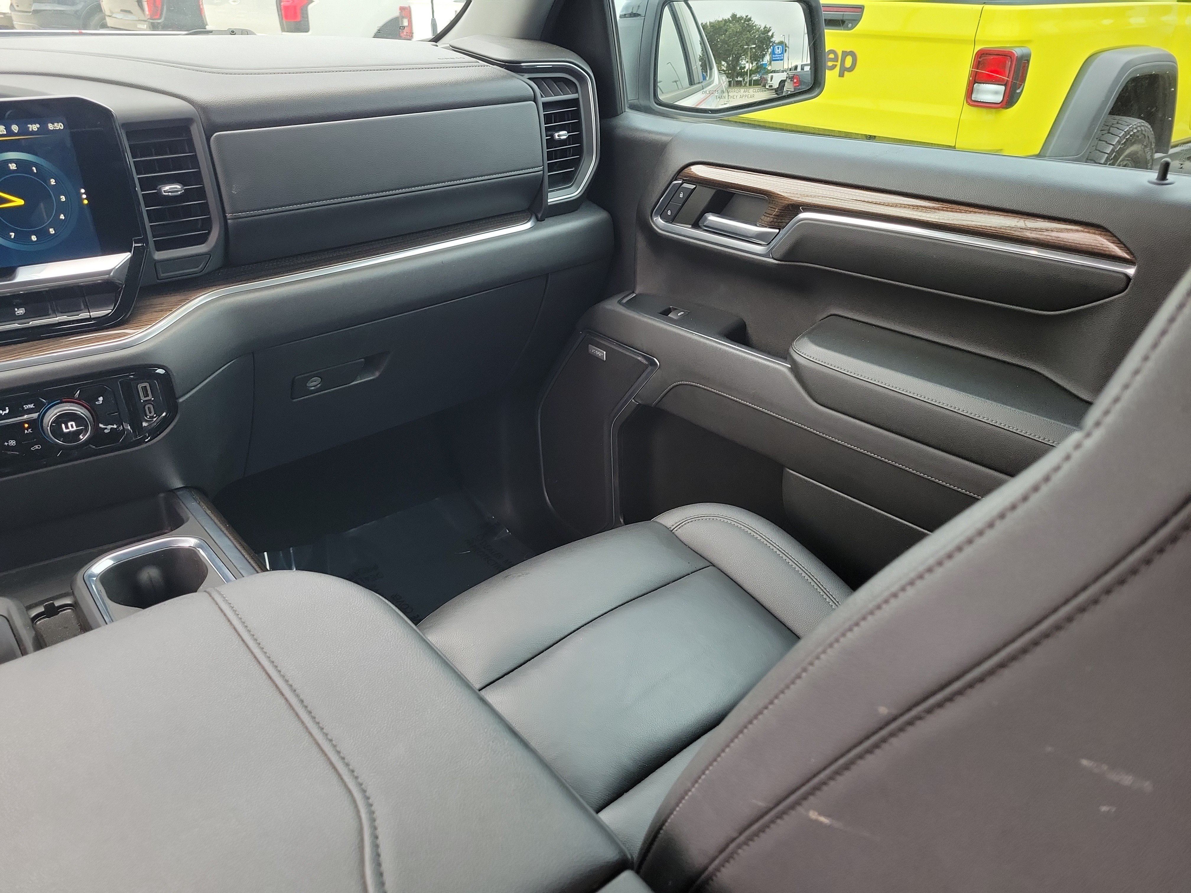 Used 2023 Chevrolet Silverado 1500 RST w/ Convenience Package II RWD image 14