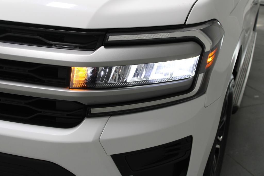 Used 2024 Ford Expedition Max XLT image 58