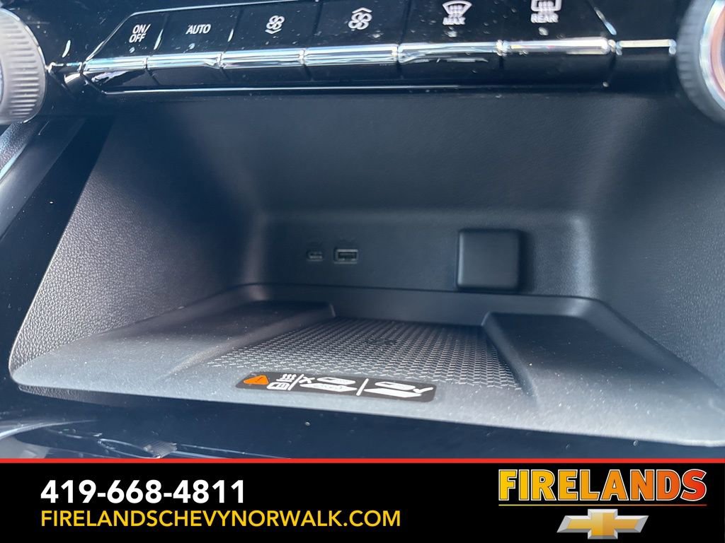 New 2026 Chevrolet Traverse High Country w/ LPO, Floor Liner Package image 31