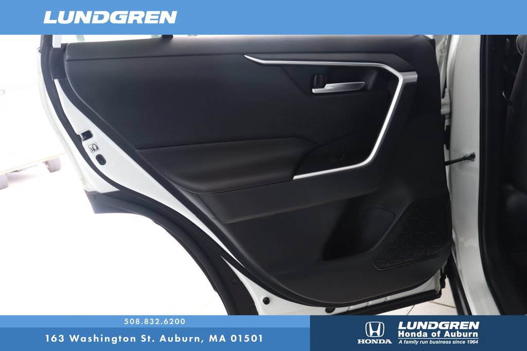 Used 2019 Toyota RAV4 XLE w/ Convenience Package AWD/4WD image 13