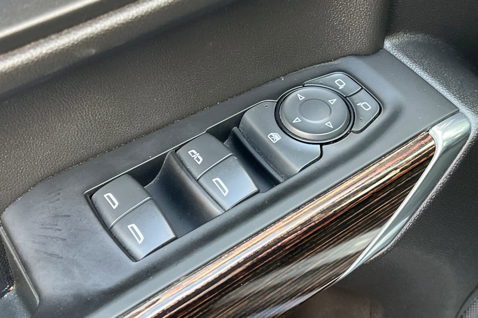 Used 2022 GMC Sierra 1500 SLE image 13