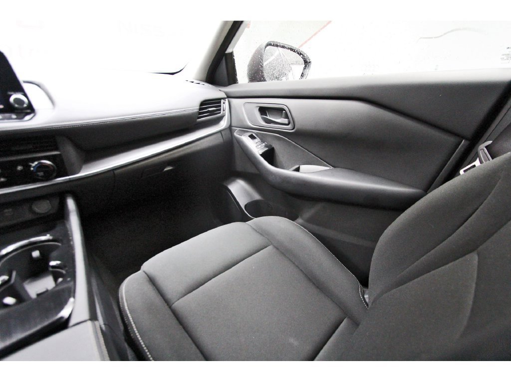Certified 2025 Nissan Rogue S FWD image 8