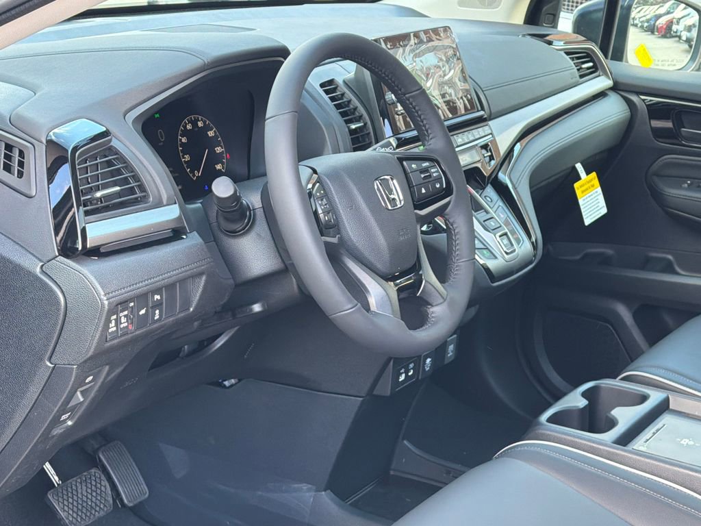 New 2026 Honda Odyssey Touring image 15