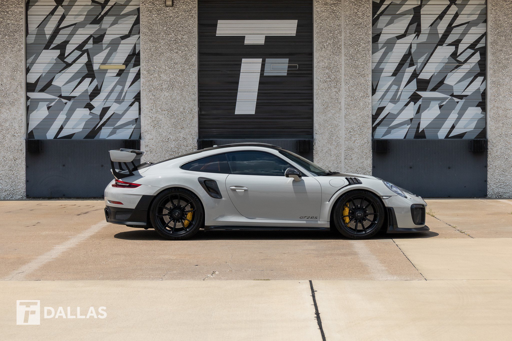 Used 2018 Porsche 911 GT2 RS RWD image 17
