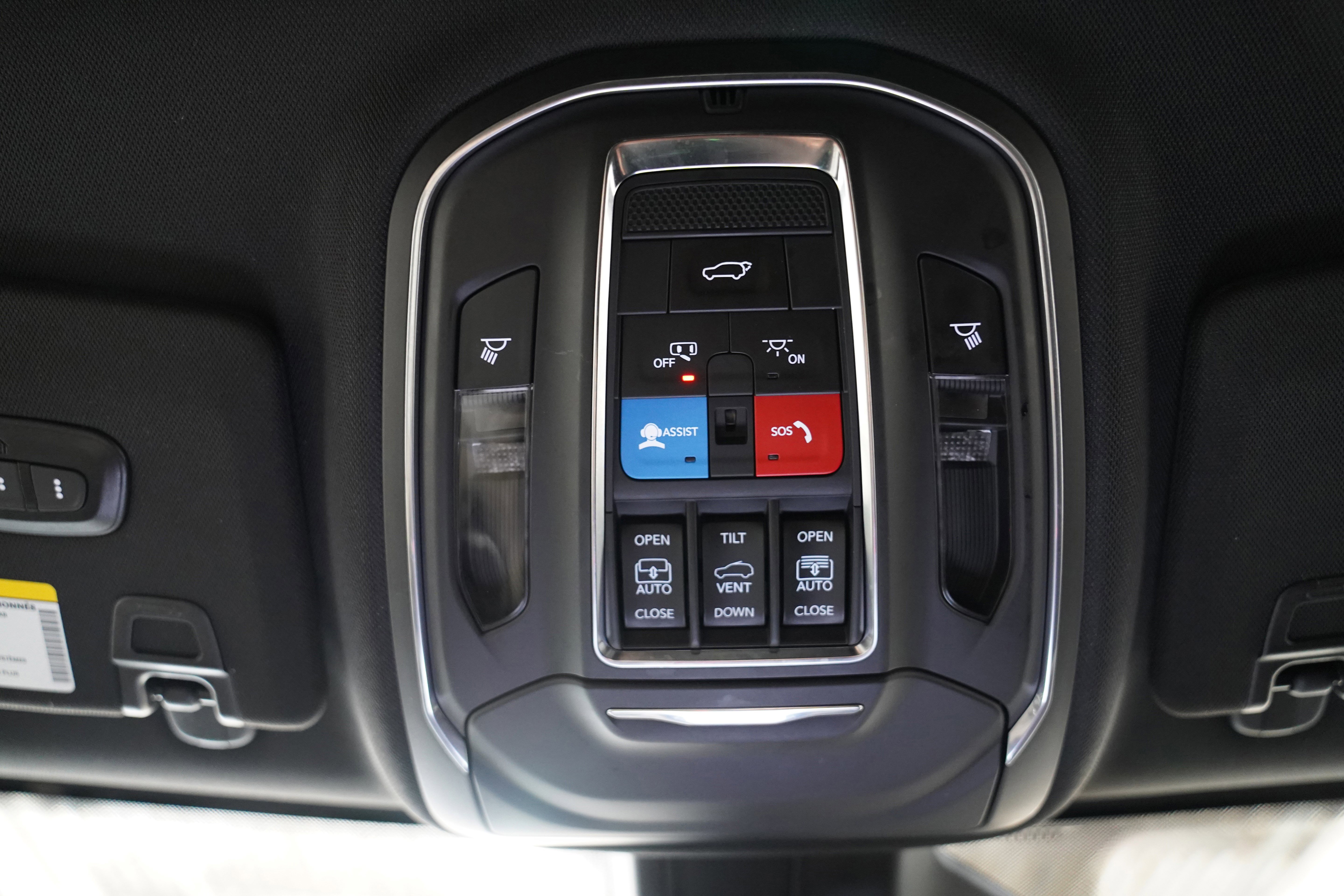 Certified 2024 Jeep Grand Cherokee L Limited w/ Luxury Tech Group II image 32