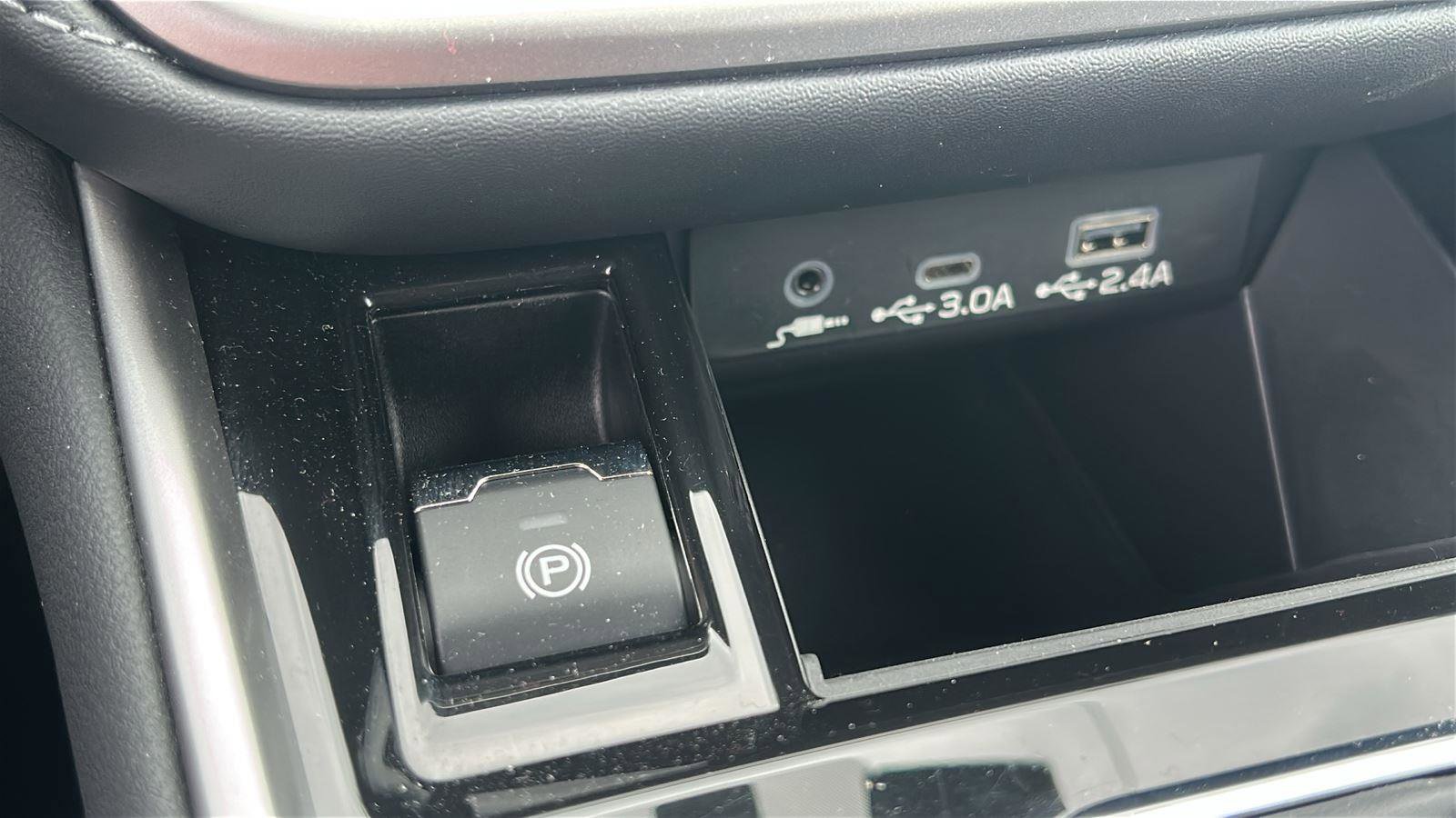 Certified 2025 Subaru Outback Premium image 24