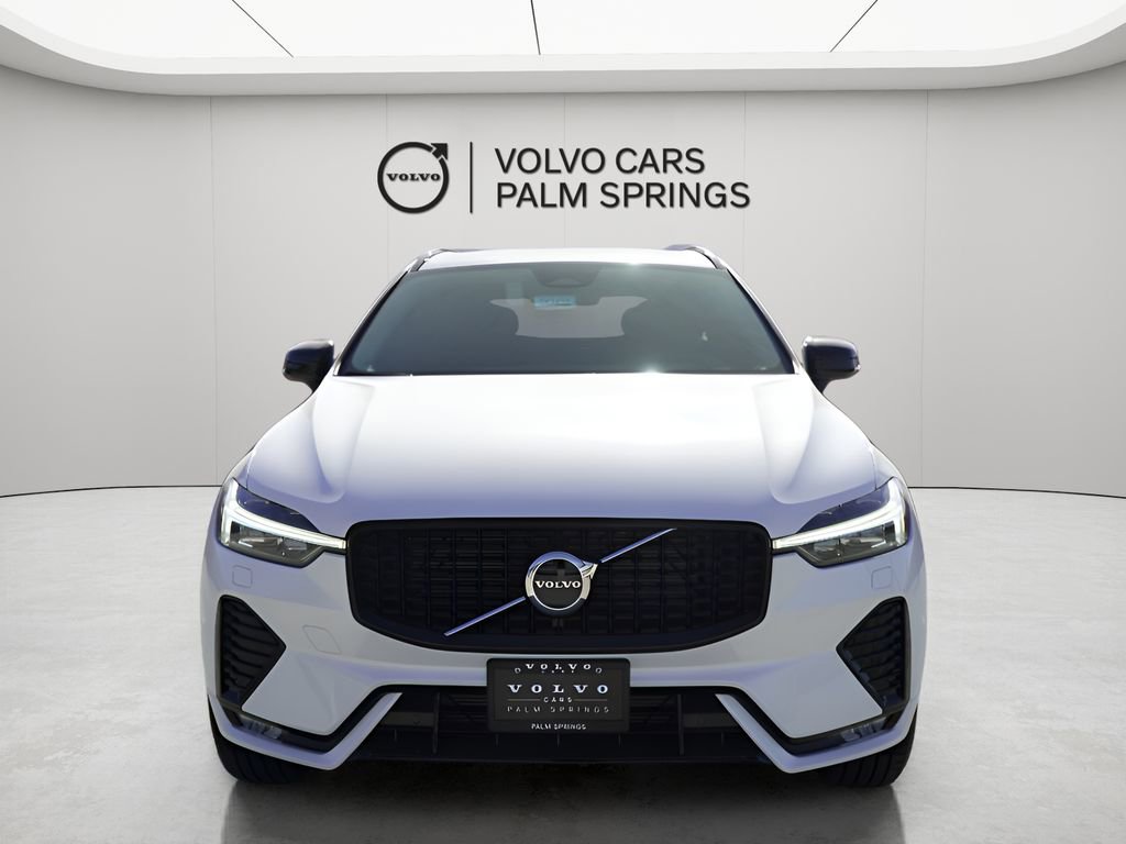 New 2025 Volvo XC60 B5 Core w/ Climate Package image 3