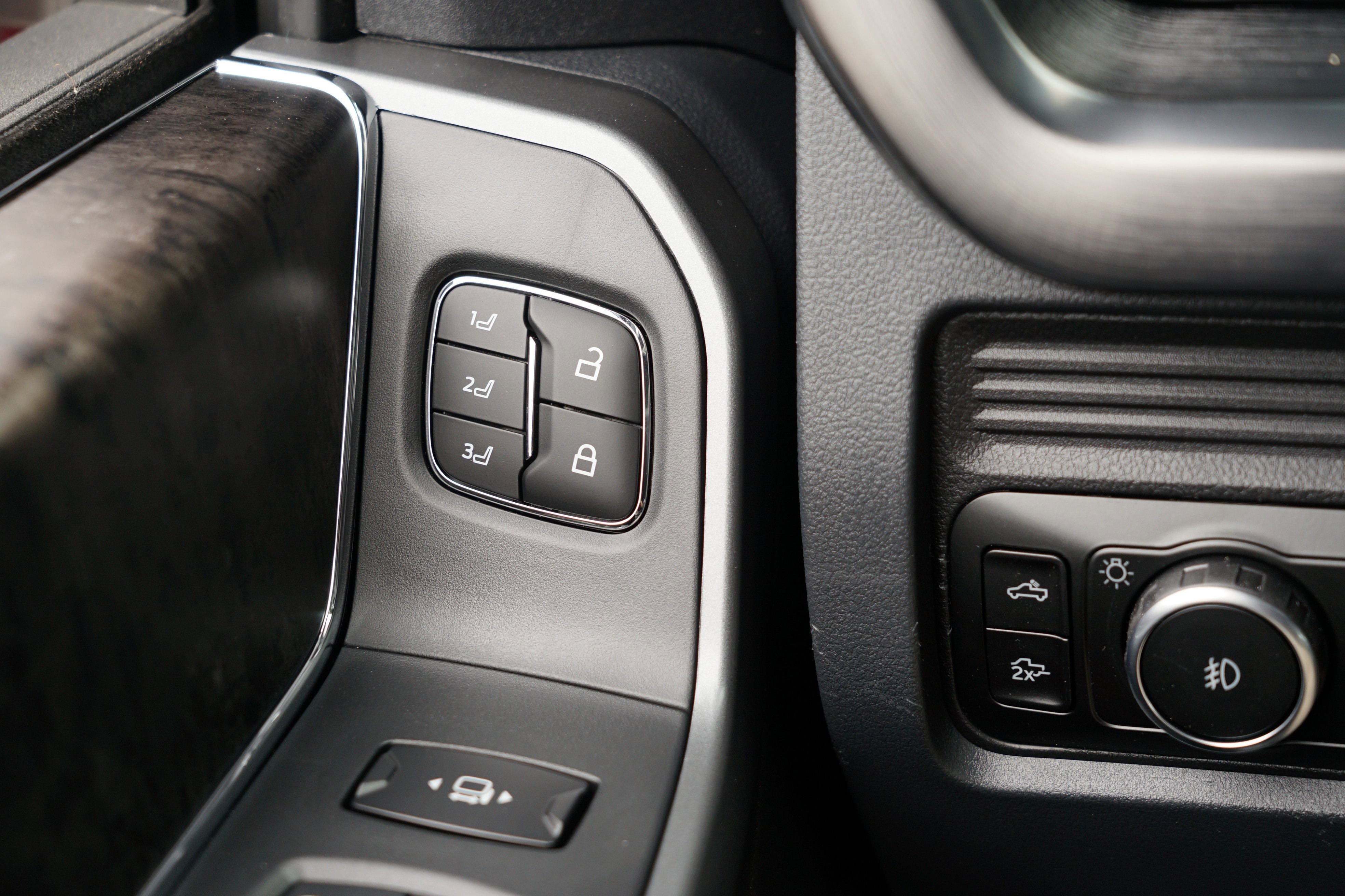 New 2026 Ford F350 Lariat w/ FX4 Off-Road Package image 26