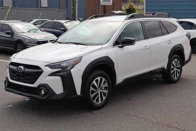 Certified 2025 Subaru Outback Premium w/ Popular Package #1 AWD/4WD image 2