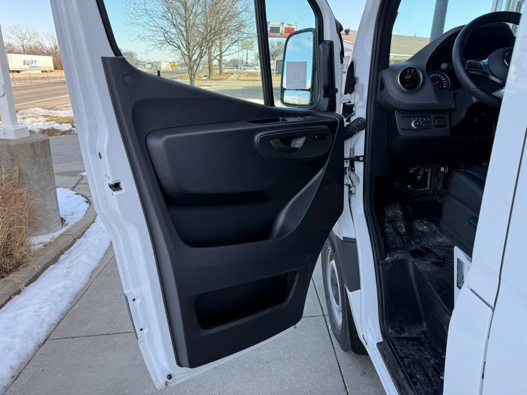 New 2025 Mercedes-Benz Sprinter 3500 image 8