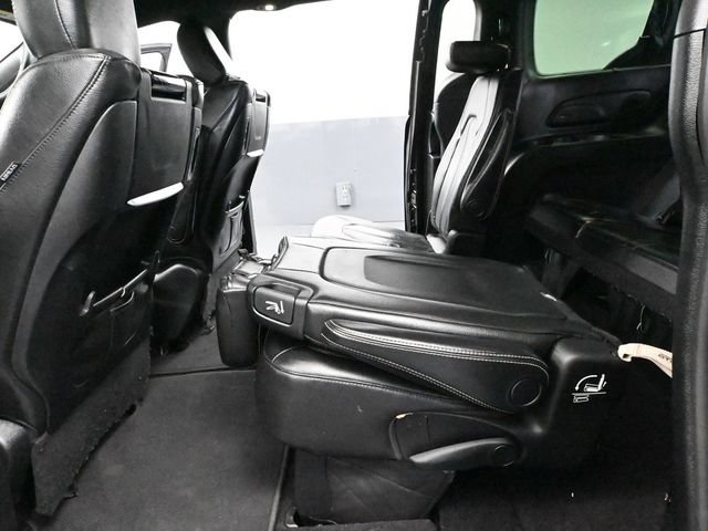 Used 2019 Chrysler Pacifica Touring-L Plus w/ Advanced Safetytec Group FWD image 40