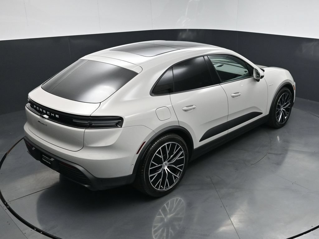 New 2026 Porsche Macan 4 Electric AWD/4WD image 24