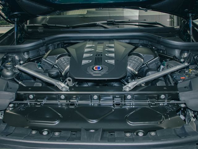 New 2026 BMW ALPINA XB7 AWD/4WD image 5