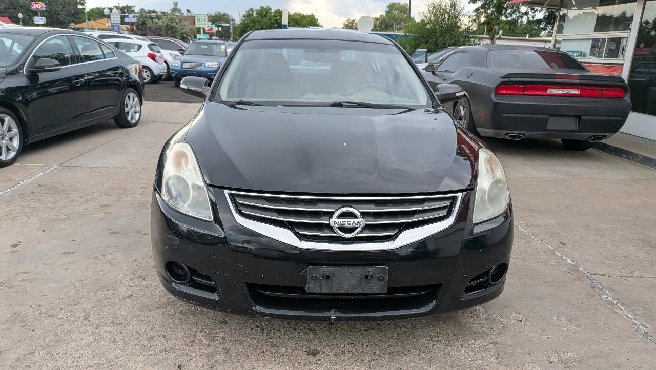 Used 2011 Nissan Altima 2.5 SL w/ 2.5SL Pkg FWD image 2