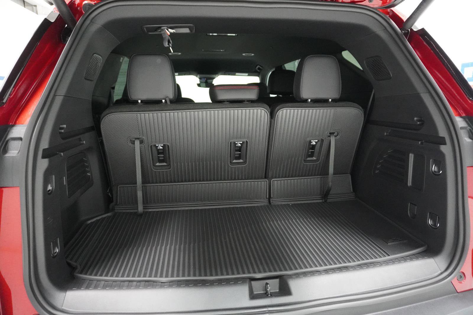 New 2026 Chevrolet Traverse Z71 w/ Enhanced Driving Package image 8