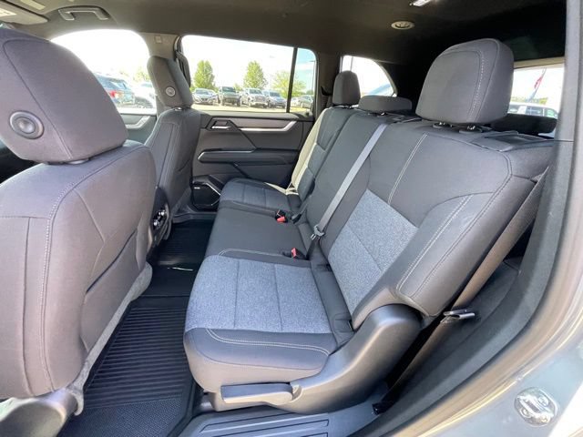 Certified 2026 GMC Acadia Elevation w/ LPO, Floor Liner Package FWD image 18