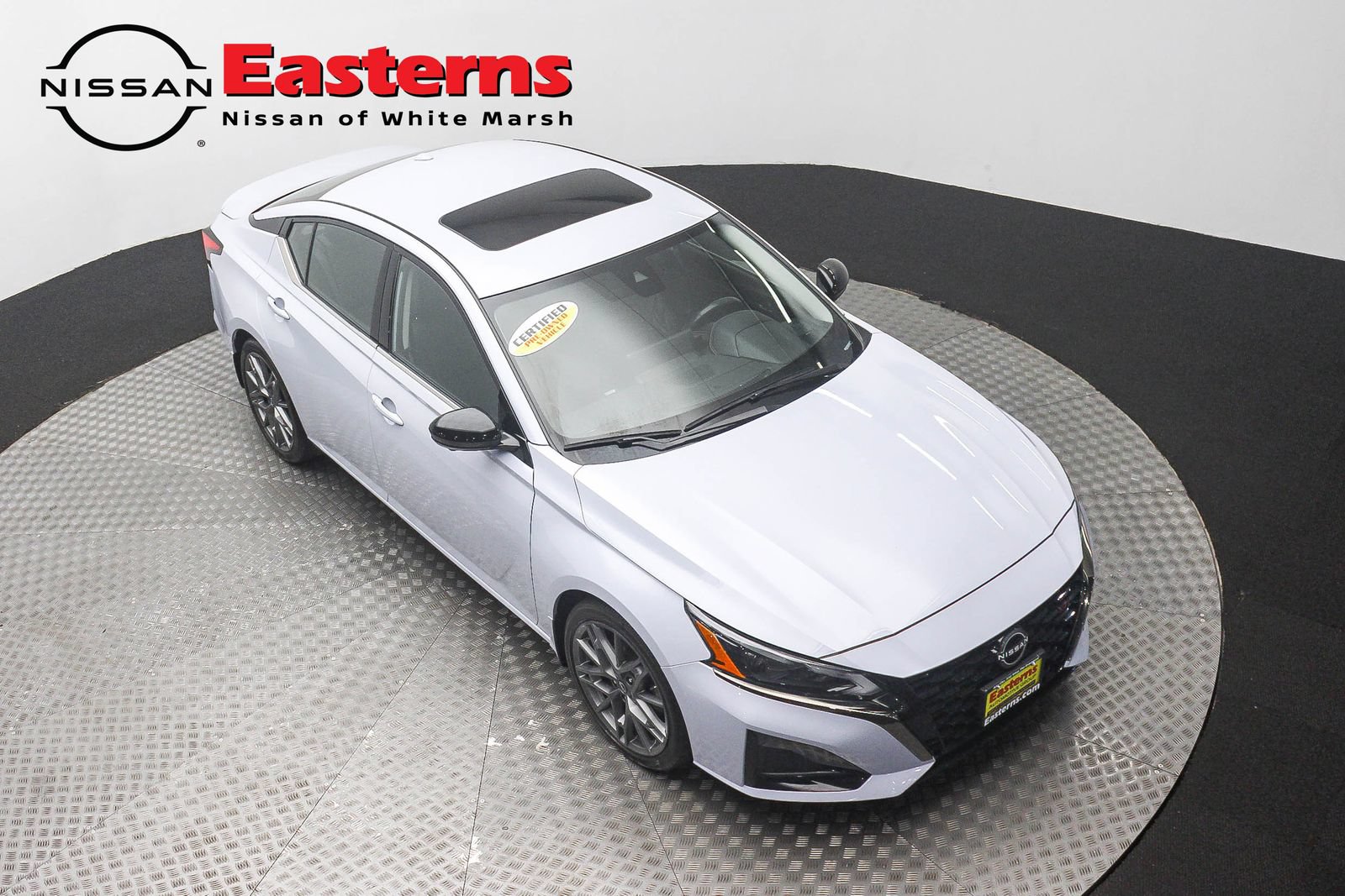 Used 2023 Nissan Altima 2.0 SR FWD image 3